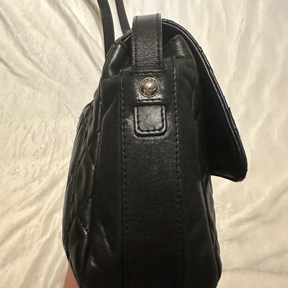 Chanel Classic Quilted Messenger - Black Lambskin with SHW - Entrupy ✅ - Picture 3 of 15